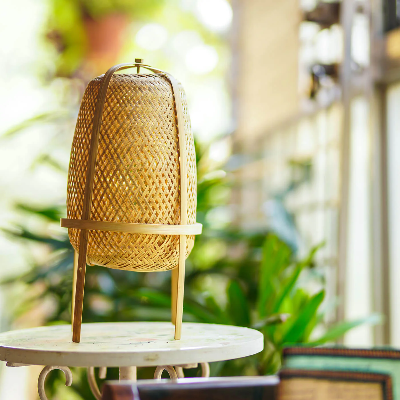 All_That_Grass_Homedecor_Lighting_Pedestrial_Lamps_pdp_1